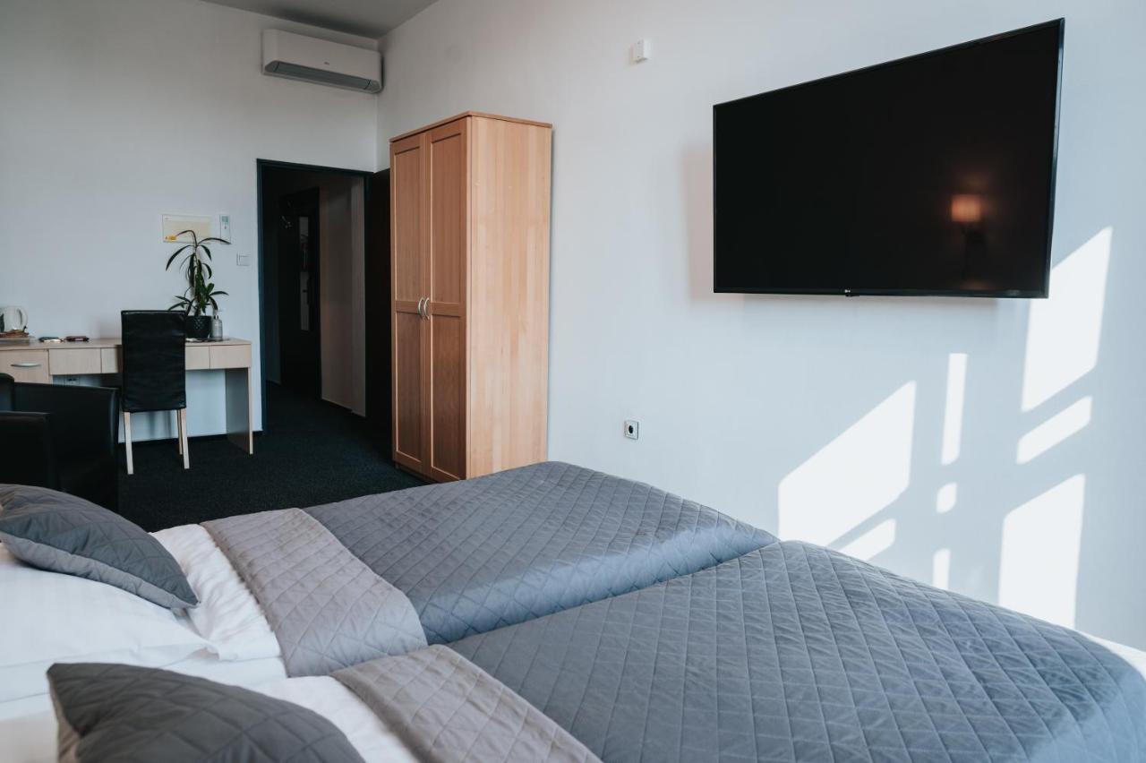 Hotel Centrum هرانيتسه المظهر الخارجي الصورة